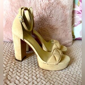 Vince Camuto Sued Platforms